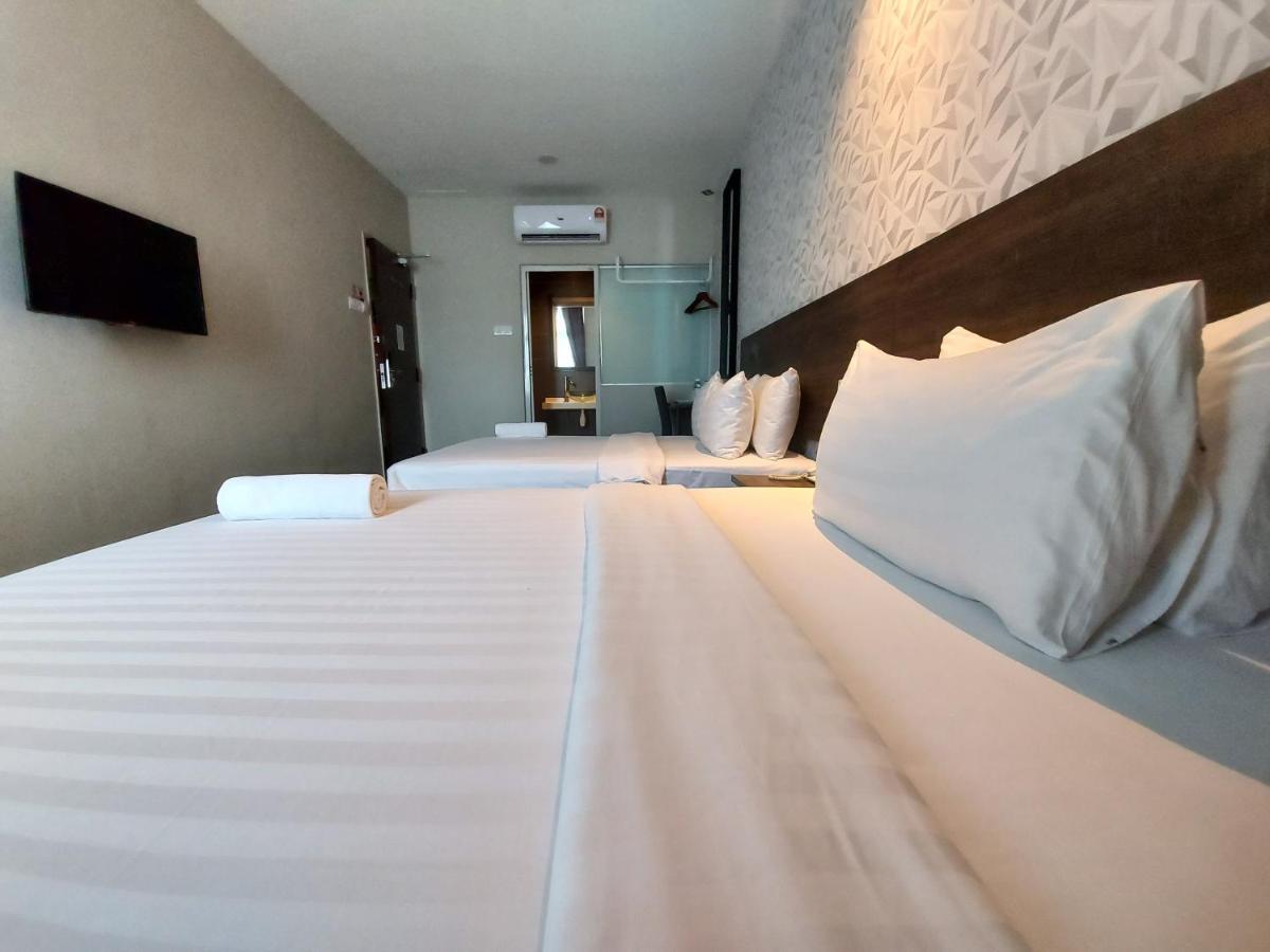 Miico Hotel @ Mount Austin Johor Bahru Buitenkant foto