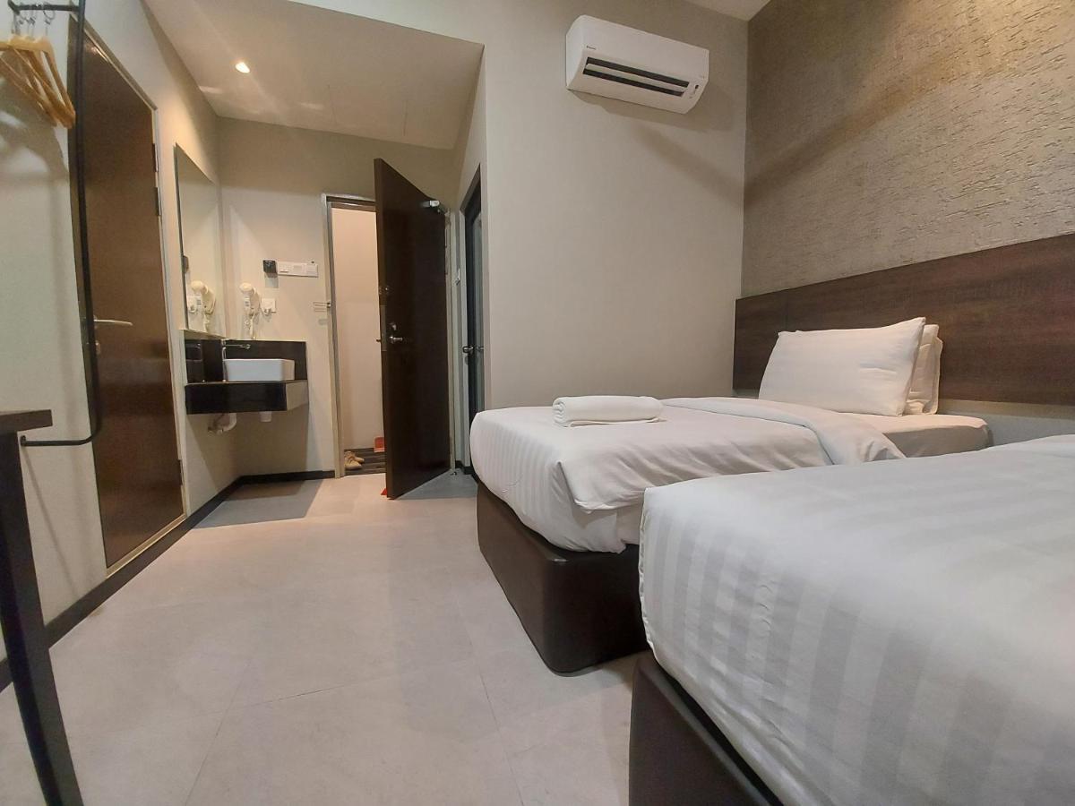 Miico Hotel @ Mount Austin Johor Bahru Buitenkant foto