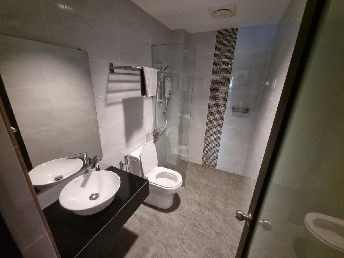 Miico Hotel @ Mount Austin Johor Bahru Buitenkant foto
