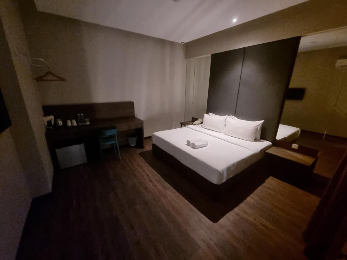Miico Hotel @ Mount Austin Johor Bahru Buitenkant foto