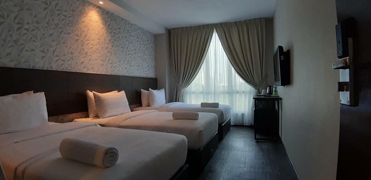 Miico Hotel @ Mount Austin Johor Bahru Buitenkant foto