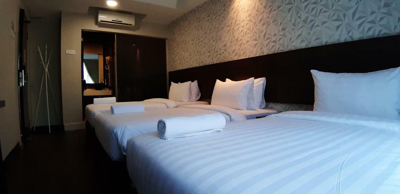 Miico Hotel @ Mount Austin Johor Bahru Buitenkant foto