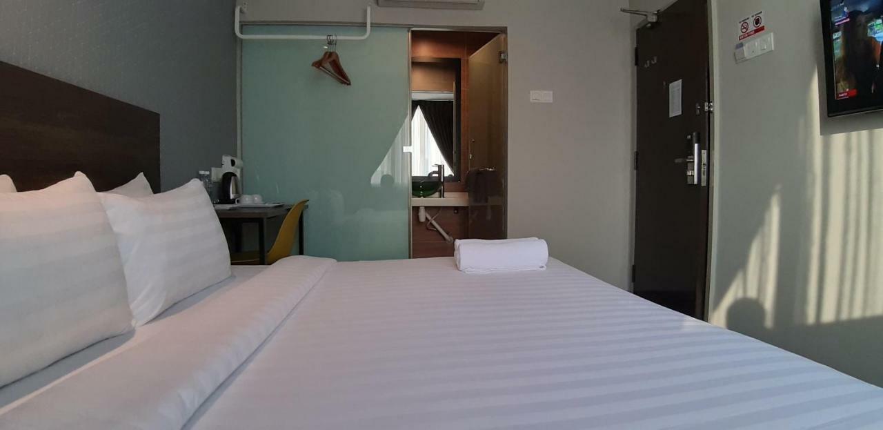 Miico Hotel @ Mount Austin Johor Bahru Buitenkant foto