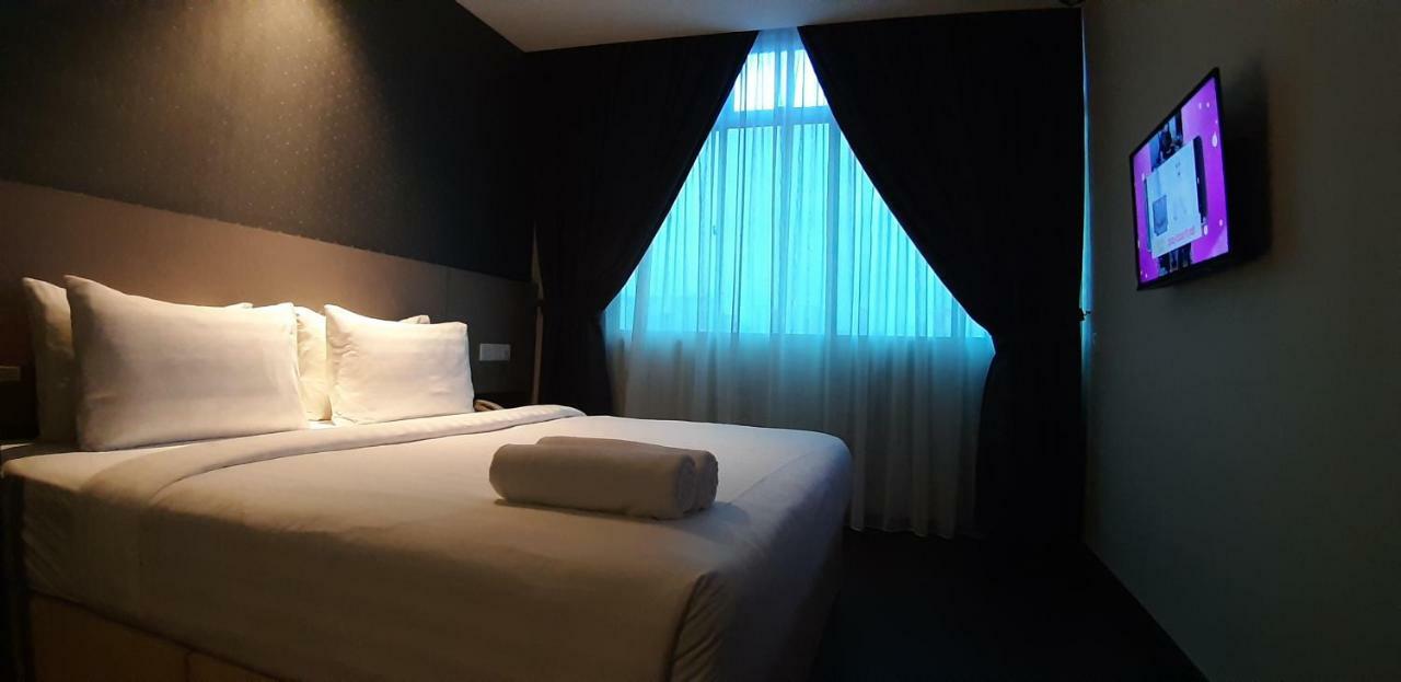 Miico Hotel @ Mount Austin Johor Bahru Buitenkant foto