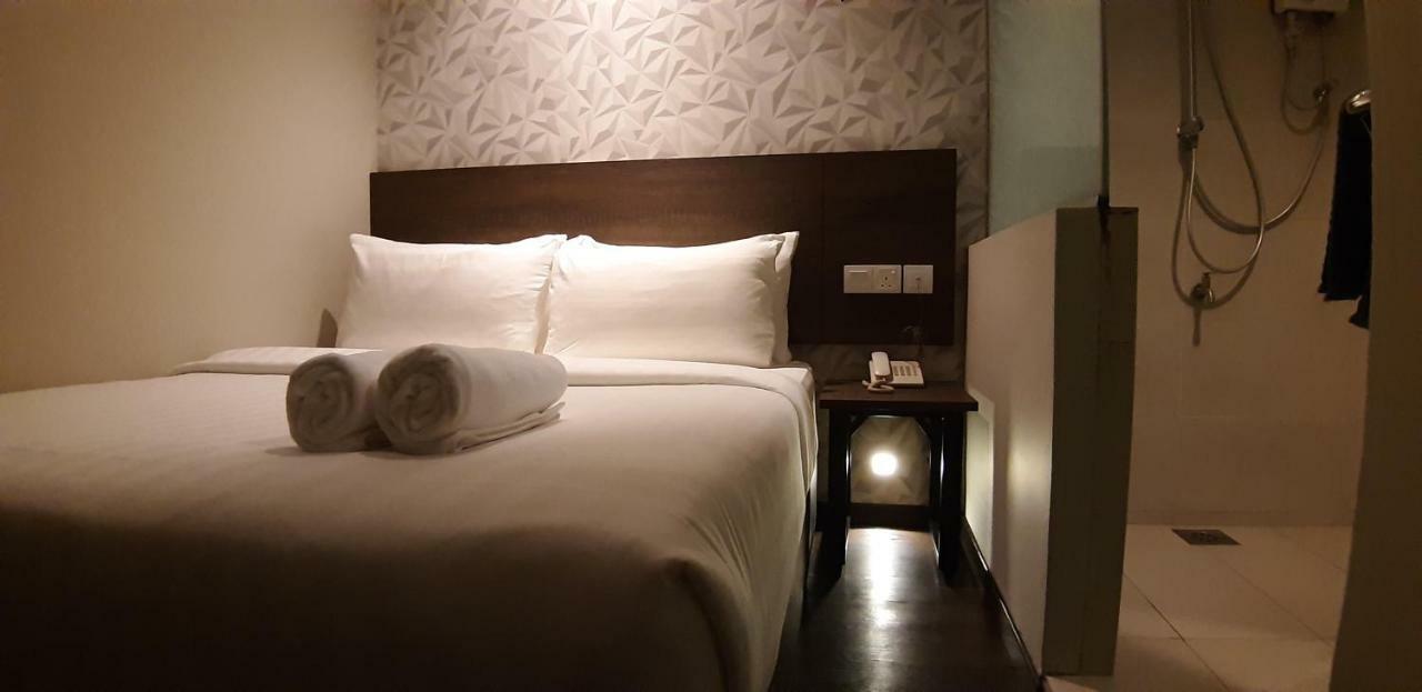 Miico Hotel @ Mount Austin Johor Bahru Buitenkant foto