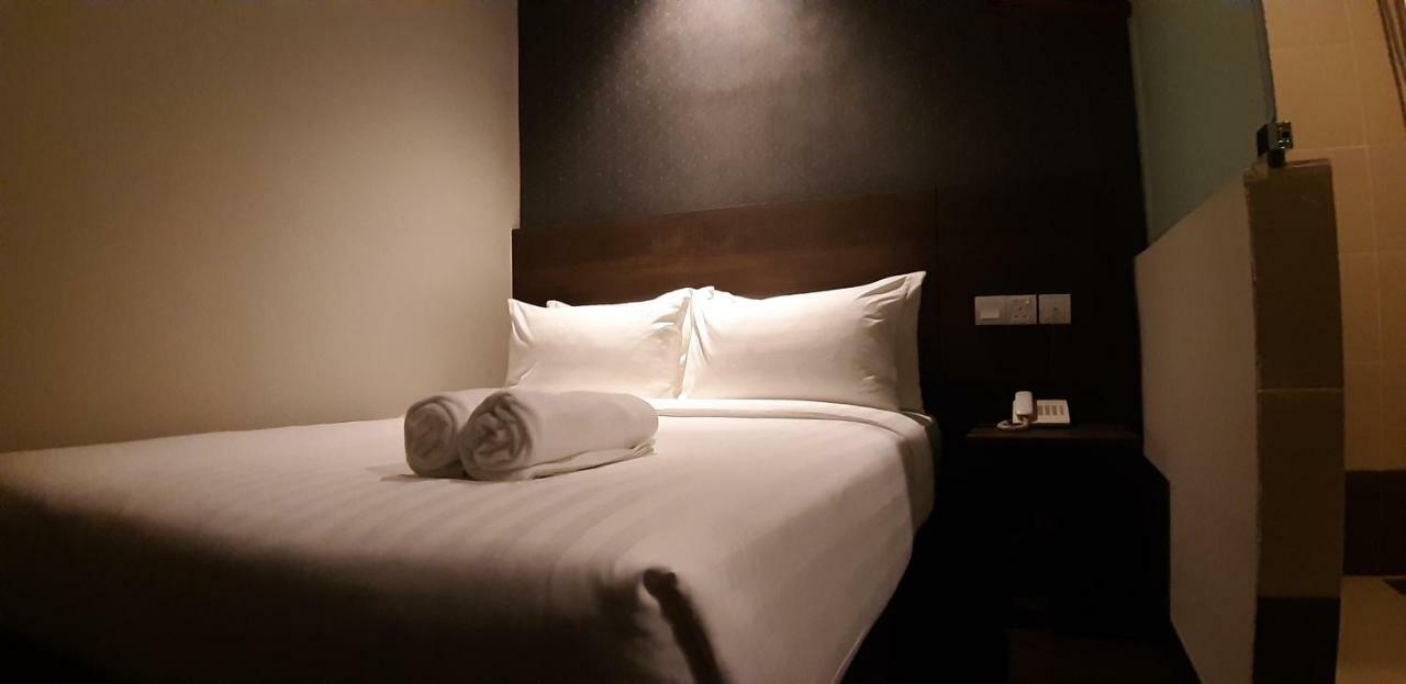 Miico Hotel @ Mount Austin Johor Bahru Buitenkant foto