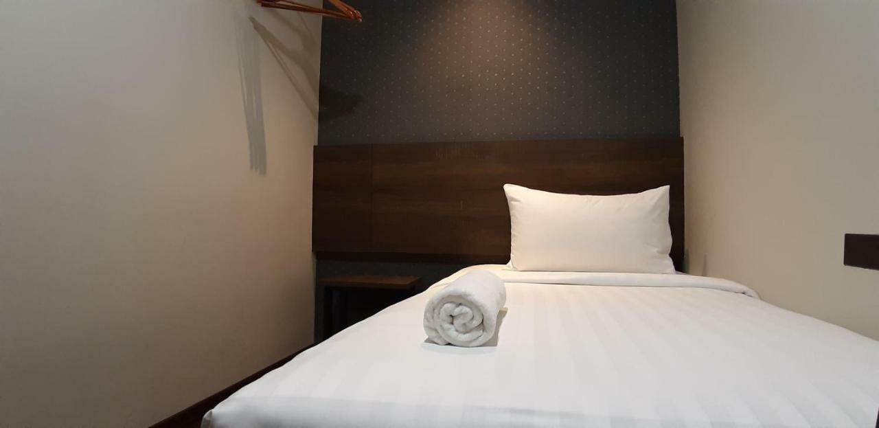 Miico Hotel @ Mount Austin Johor Bahru Buitenkant foto