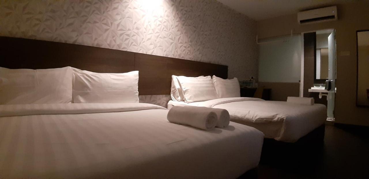 Miico Hotel @ Mount Austin Johor Bahru Buitenkant foto