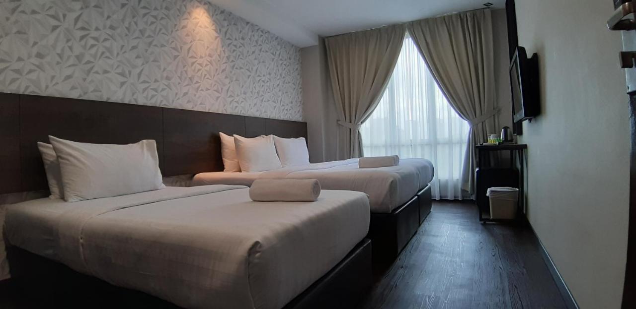 Miico Hotel @ Mount Austin Johor Bahru Buitenkant foto