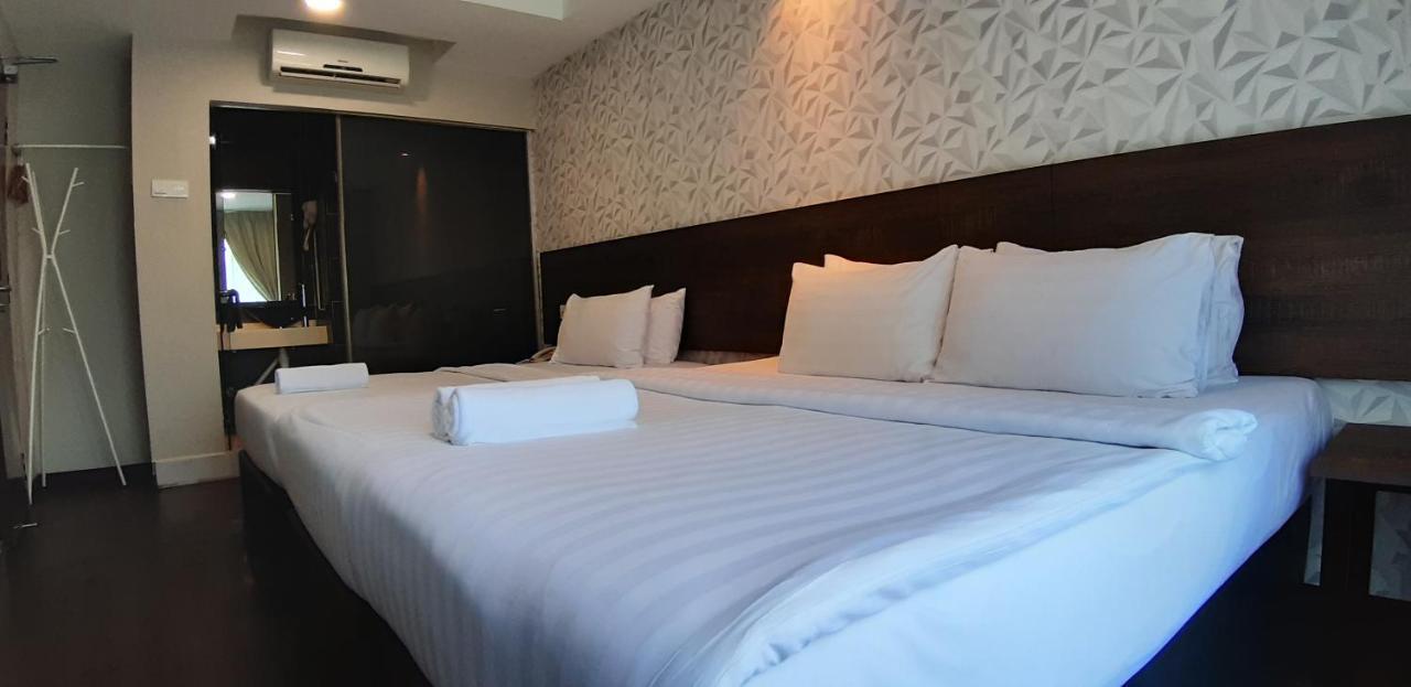 Miico Hotel @ Mount Austin Johor Bahru Buitenkant foto