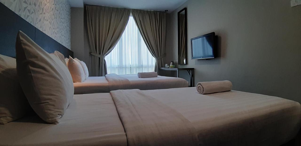 Miico Hotel @ Mount Austin Johor Bahru Buitenkant foto